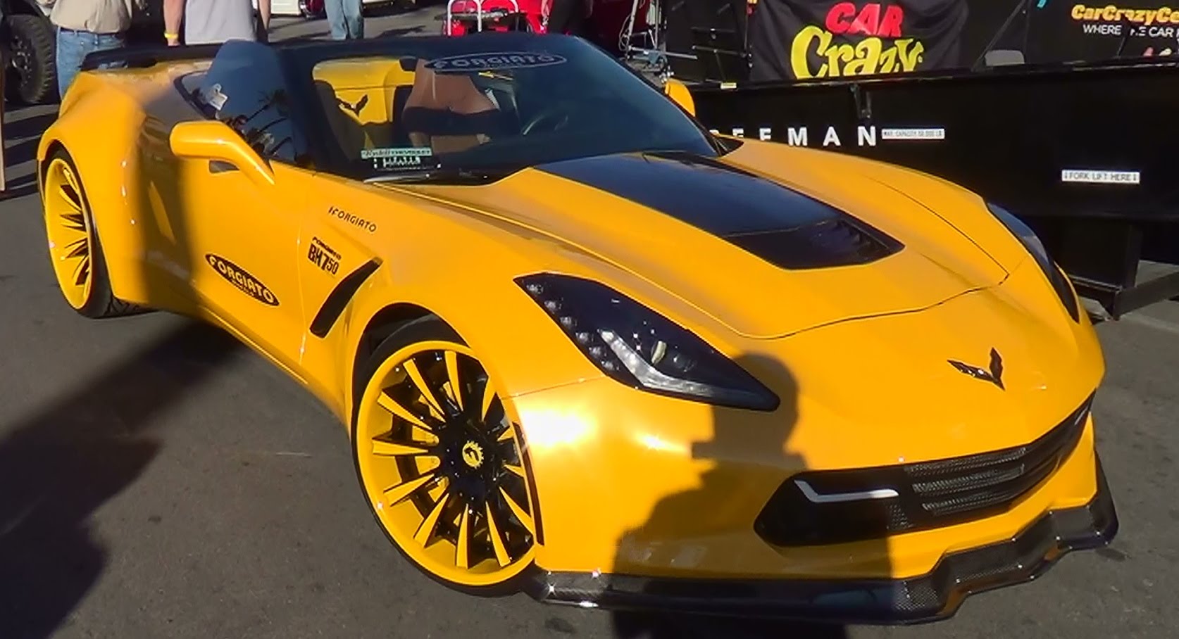 Chevrolet Corvette c7 Gold