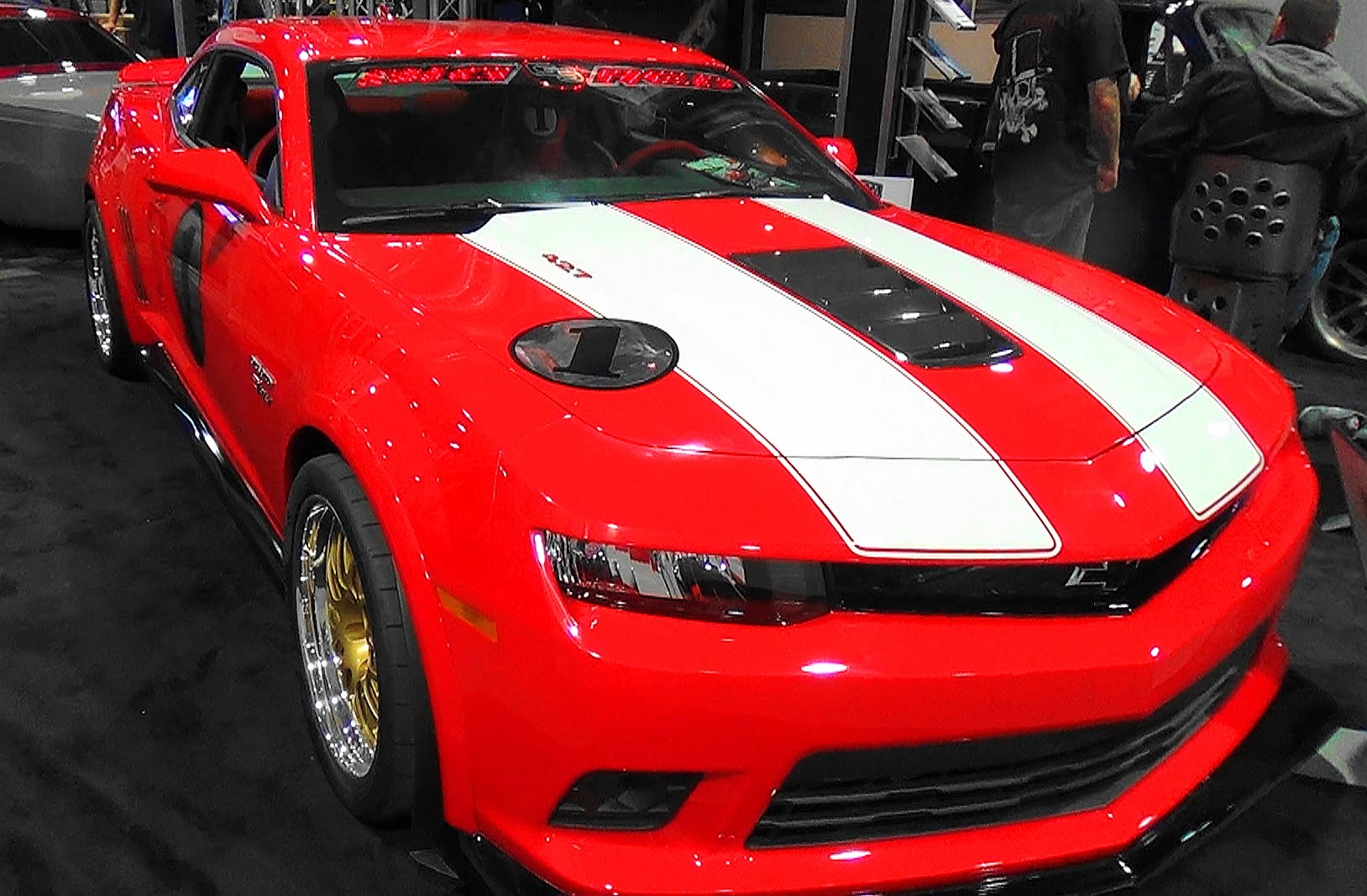 camaro with big wheels